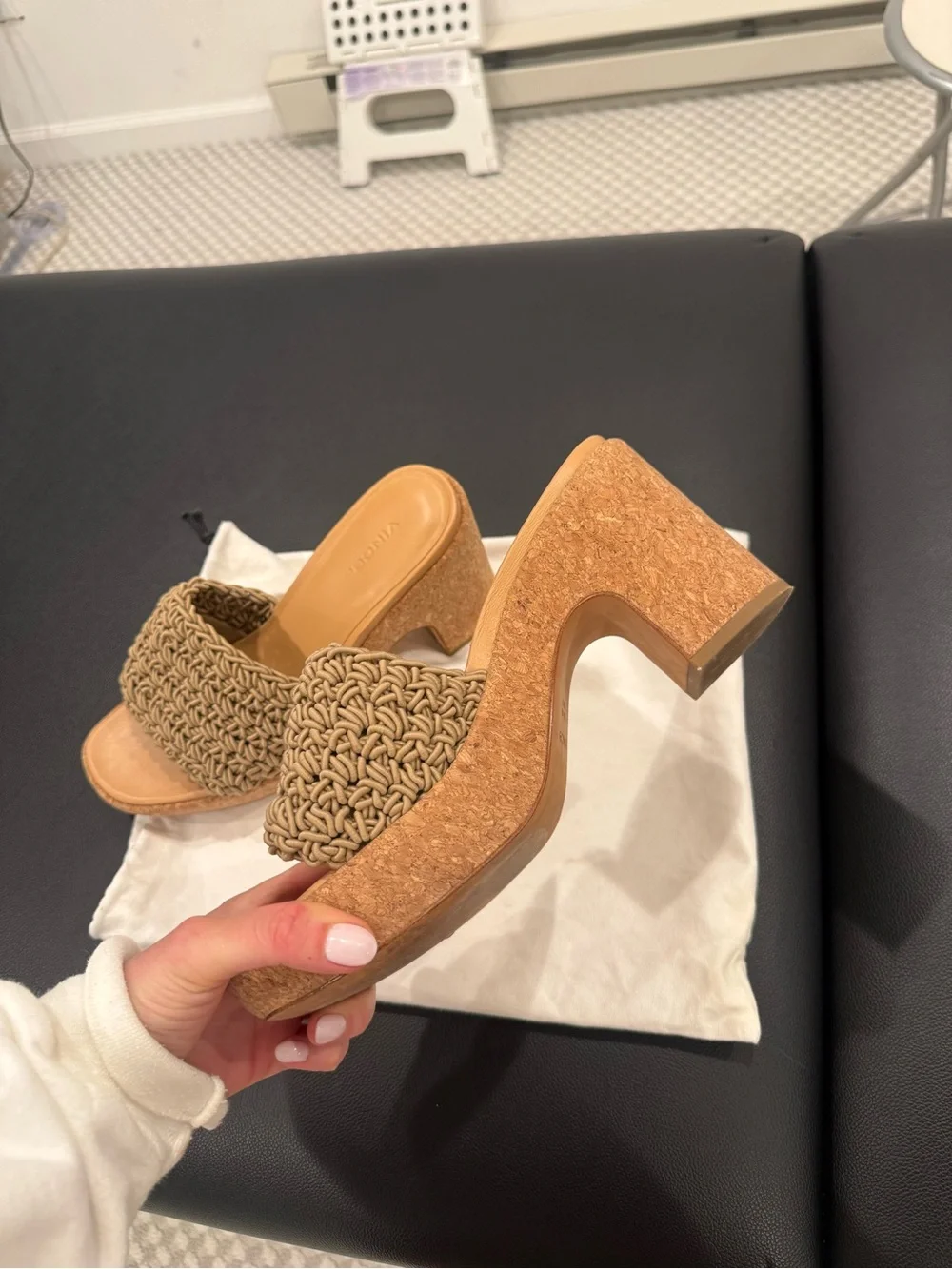 Vince Nicki crochet platform heel size 10